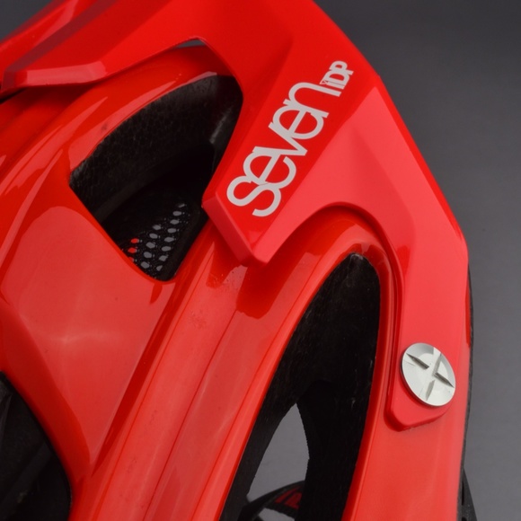 7iDP M4 Helmet Size: Small/Medium - Picture 15 of 16